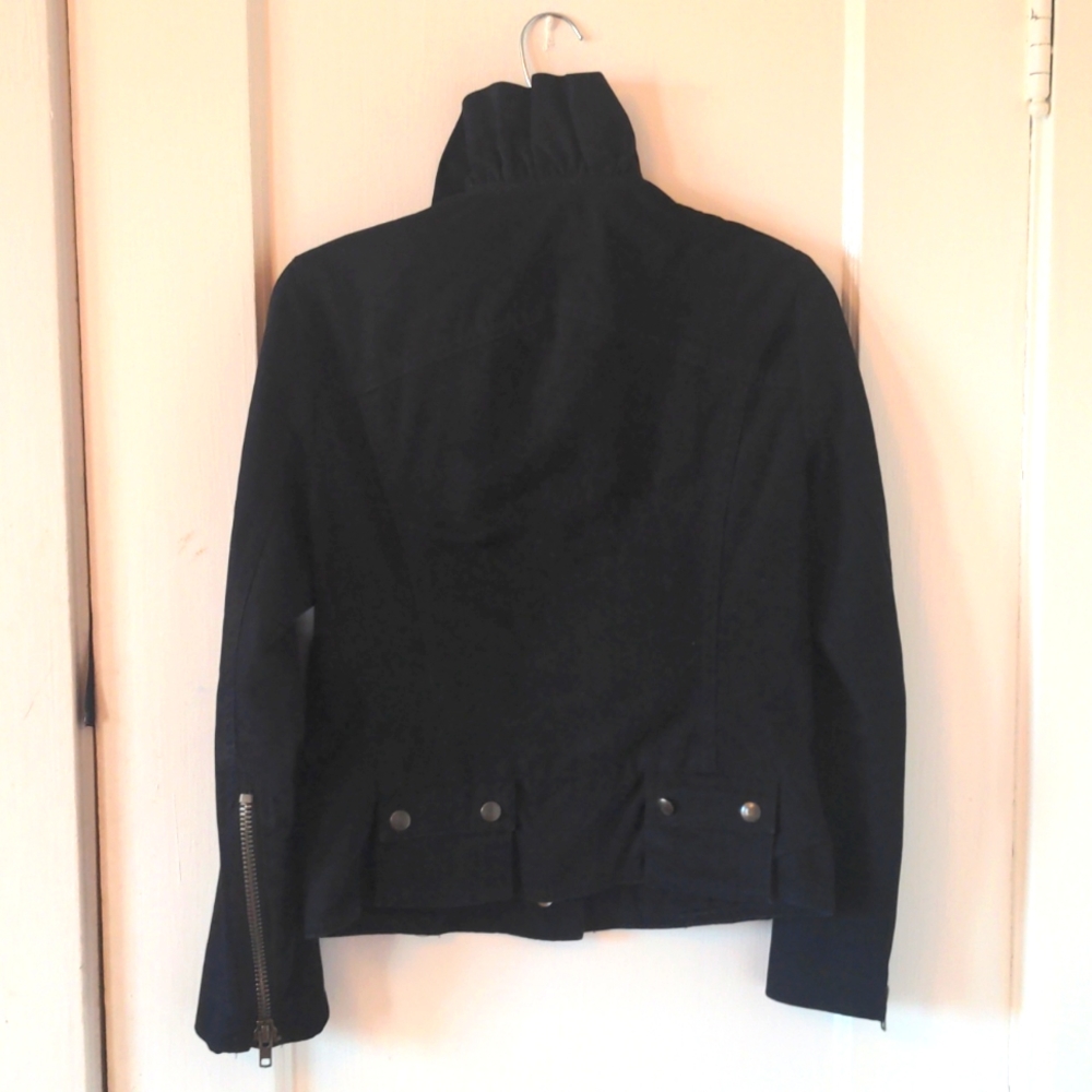 development by Erica Davies Ruffled Jacket - Picture 4 of 12